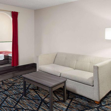 Super 8 By Wyndham Mt. Vernon Mount Vernon Экстерьер фото